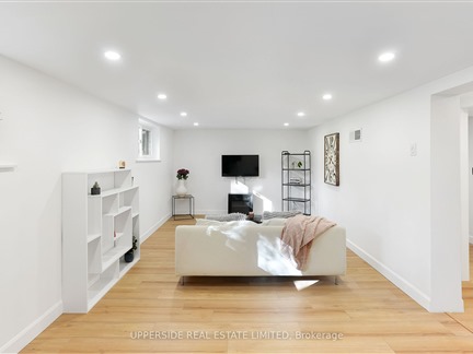 215 Ridley Blvd