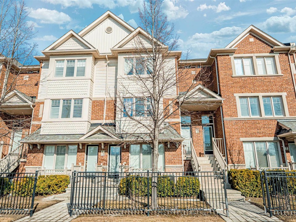 3335 Thomas St 12, Mississauga