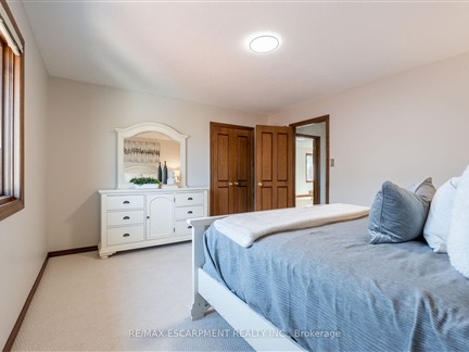 7 Chert Ave